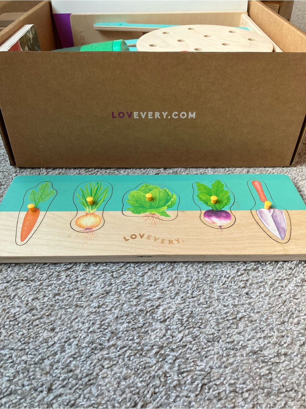 Lovevery Wooden Vegetable Peg Puzzle - Pioneer Play Kit